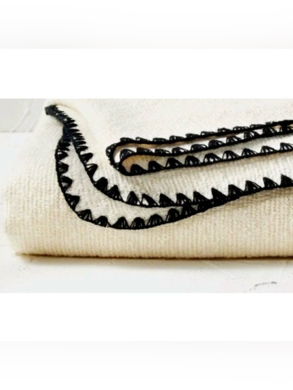 NWT OpalHouse Jungalow Woven End Of Bed Throw